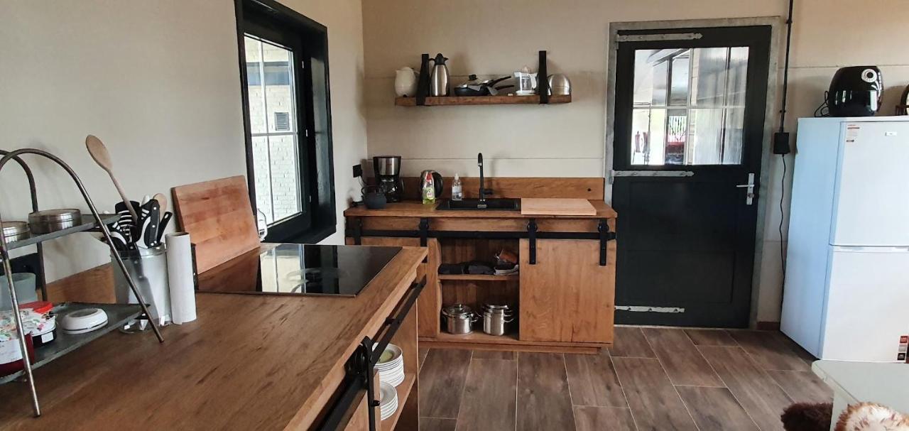 Westendorp Luxe Gastenkamer Met Living En Keuken Bij Friezen Paarden Stal Pellendijk מראה חיצוני תמונה
