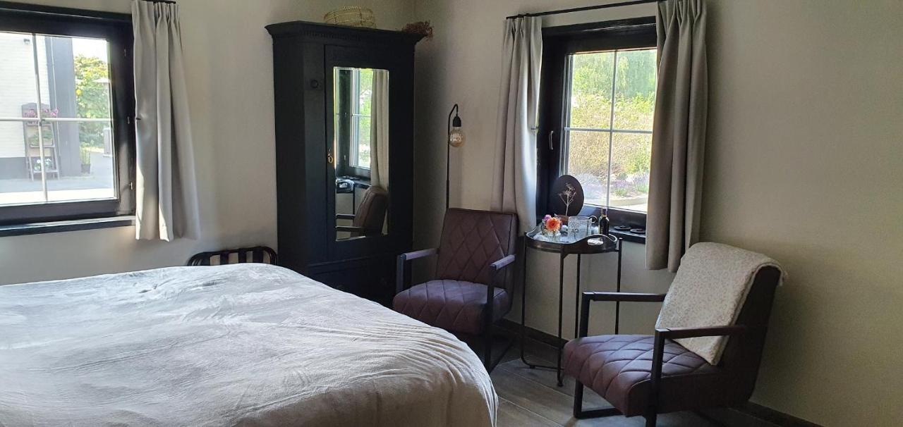 Westendorp Luxe Gastenkamer Met Living En Keuken Bij Friezen Paarden Stal Pellendijk מראה חיצוני תמונה